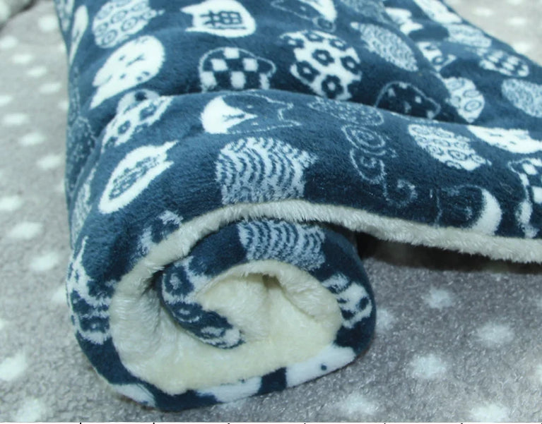 Flannel Pet Mat Dog Bed Dog Fluffy Bed Warm Sleeping Blanket