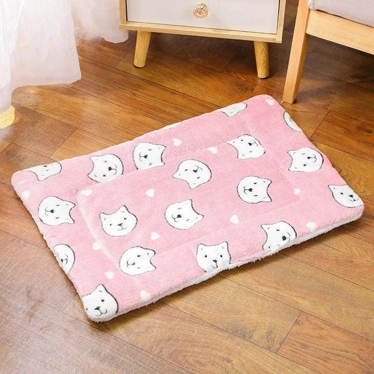 Flannel Pet Mat Dog Bed Cat Bed Thicken Sleeping Mat Cooling Heating Pad for Cats & Pets Comfort Rug