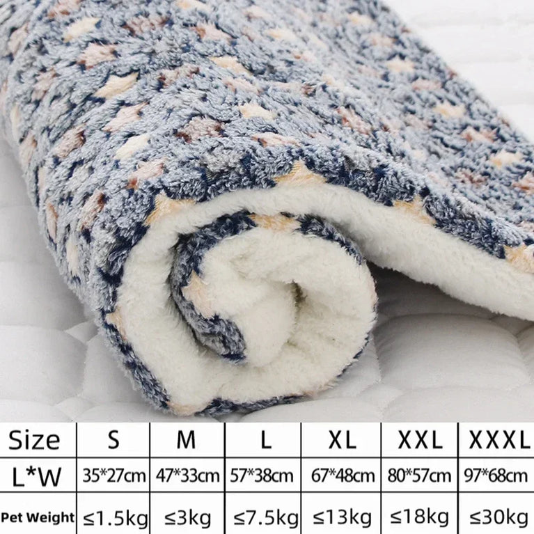 Flannel Pet Mat Dog Bed Cat Bed Thicken Sleeping Mat Cooling Heating Pad for Cats & Pets Comfort Rug