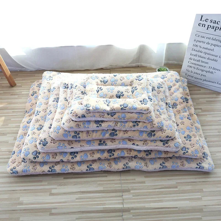 Flannel Pet Mat Dog Bed Cat Bed Thicken Sleeping Mat Cooling Heating Pad for Cats & Pets Comfort Rug