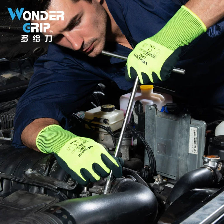 Breathable Nitrile Coated Gardening Gloves Cut Resistant Grip Fit