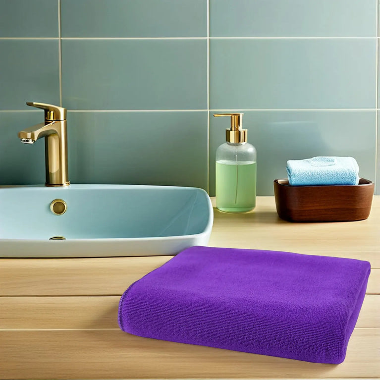 Quick-Dry Microfiber Bath Towel | Lightweight & Absorbent Spa & Beach Sheet