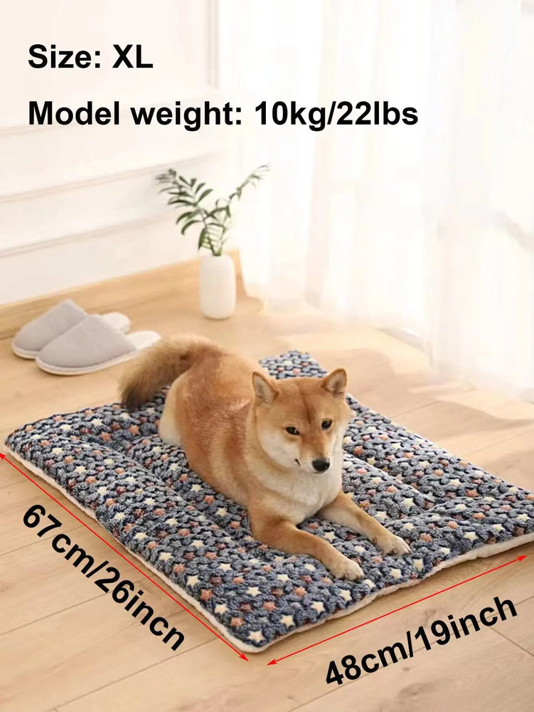 Flannel Pet Mat Dog Bed Cat Bed Thicken Sleeping Mat Cooling Heating Pad for Cats & Pets Comfort Rug